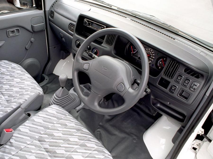  Daihatsu Extol Van 1999 года  (фото 5 из 7)